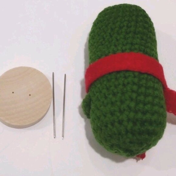 Emotional Support Pickle Crochet Dolls Cute Positive Funny Christmas Gift - Picture 3 of 3